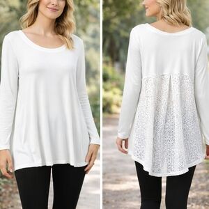 Nally & Millie White Long Sleeve Eyelet Lace Back Swing Top – Size XS